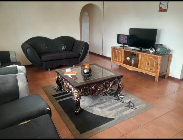 3 BEDROOM HOUSE FOR SALE IN RUSTENBURG CENTRAL